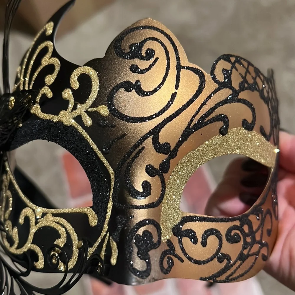 ⚜️❤️⚜️Luxury VenetianStyle metallic gold accent Masquerade/Mask